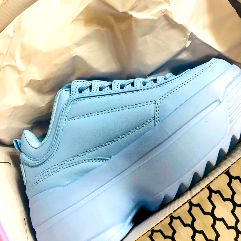 Berness size 5 shoe